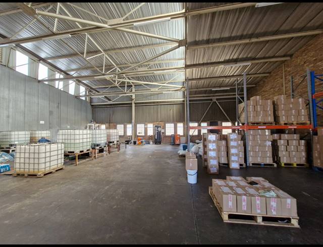 602M² WAREHOUSE TO LET IN JET PARK